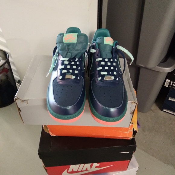 Air Force 1 - Picture 6 of 6